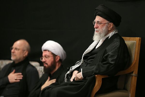 مراسم عزادارای شب عاشورا با حضور رهبر معظم انقلاب