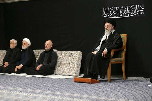 مراسم عزادارای شب عاشورا با حضور رهبر معظم انقلاب