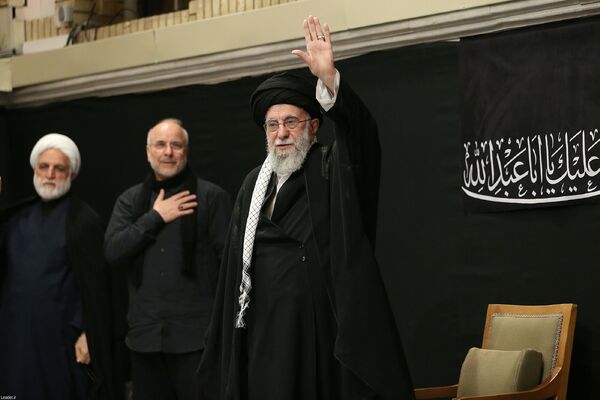 مراسم عزادارای شب عاشورا با حضور رهبر معظم انقلاب