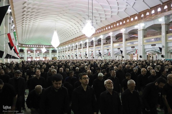 حضور رییس جمهور دکتر پزشکیان در نماز ظهر عاشورا در تبریز