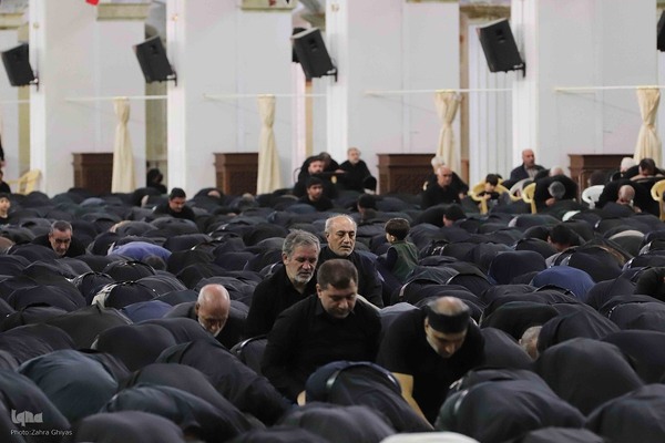 حضور رییس جمهور دکتر پزشکیان در نماز ظهر عاشورا در تبریز