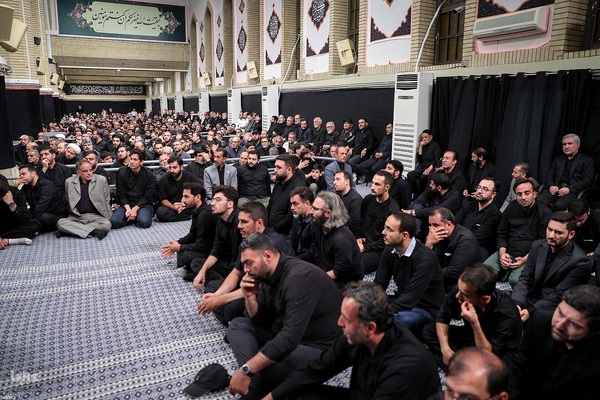 مراسم عزاداری شام غریبان در حسینیه امام خمینی(ره)