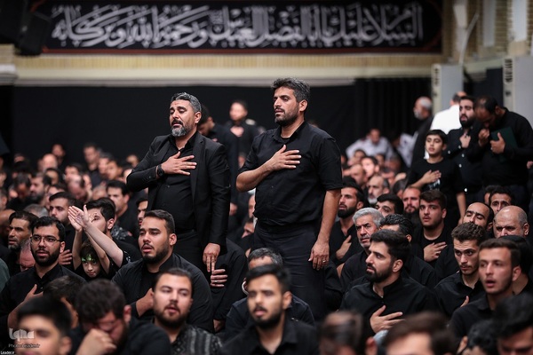 مراسم عزاداری شام غریبان در حسینیه امام خمینی(ره)