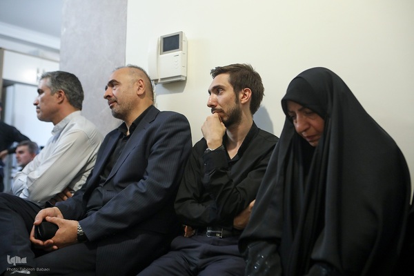 حضور جامعه قرآنی در منزل شهید احسان ذاکری