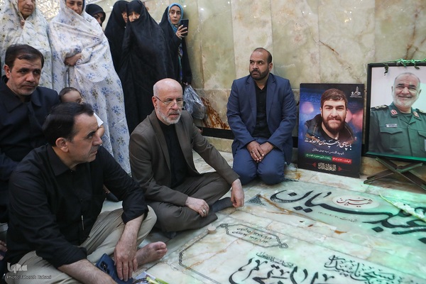 حضور جامعه قرآنی بر مزار شهیدان سلامی و طهرانچی