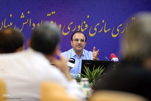  امیر‌حسین اسدی در چهل‌و‌یکمین دوره رویداد کافه‌محفل