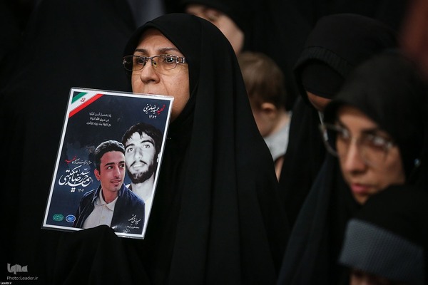 مراسم بزرگداشت شهدای جنگ تحمیلی اخیر با حضور رهبر انقلاب