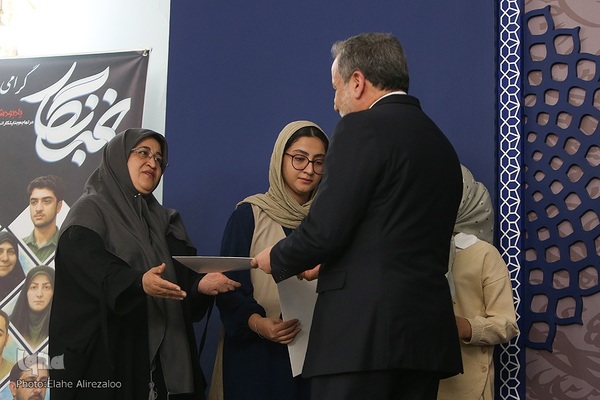 نشست خبری سخنگوی وزارت خارجه با حضور عراقچی