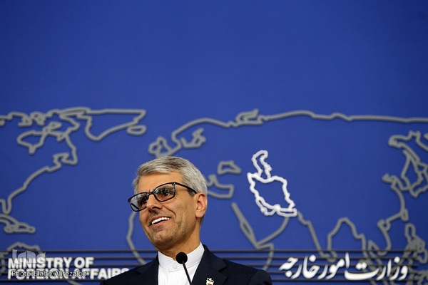 نشست خبری سخنگوی وزارت خارجه با حضور عراقچی