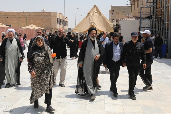 بازدید میدانی مسئولان حج و زیارت از خدمات به زائران در شهر مقدس سامرا