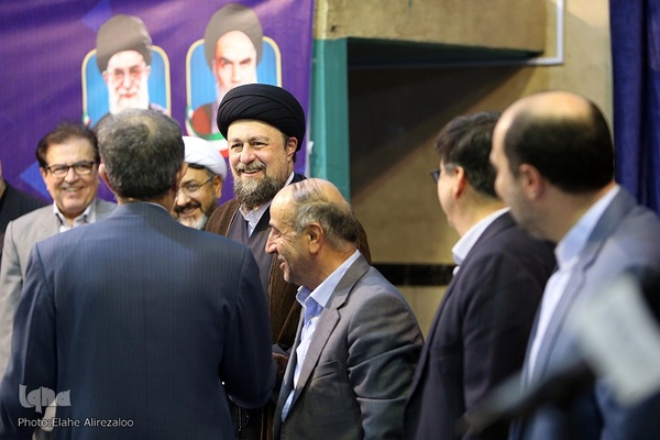 مراسم دیدار جهادگران جهاددانشگاهی با حجت‌الاسلام والمسلمین سیدحسن خمینی، یادگار امام راحل(ره) به مناسبت چهل و پنجمین سالگرد تشکیل جهاددانشگاهی امروز، ۱۸ مردادماه در حسینیه جماران برگزار شد.