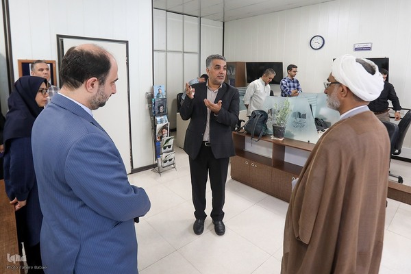بازدید دبیر شورای عالی انقلاب فرهنگی از ایکنا