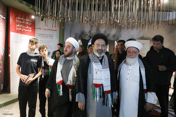 استقبال فلسطینی‌ها از نماینده رهبر انقلاب در موکب الاقصی