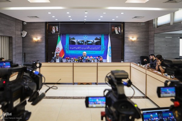 نشست خبری ریاست دانشگاه تهران با خبرنگاران