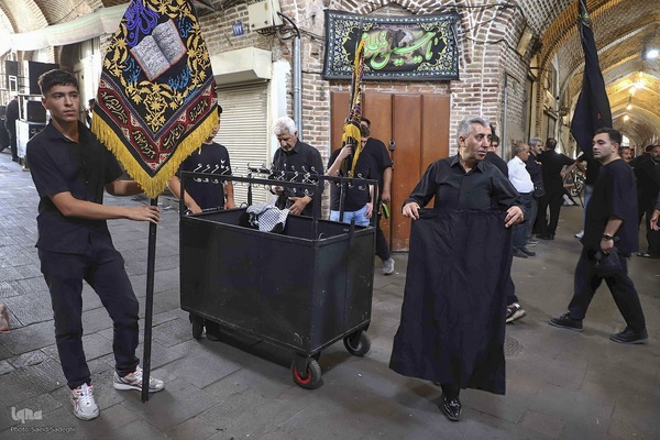 عزاداری اربعین حسینی در بزرگترین بازار مسقف جهان