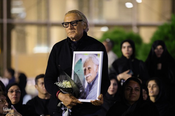 مراسم استقبال از پیکر استاد محمود فرشچیان در اصفهان