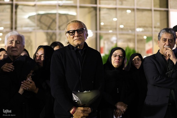 مراسم استقبال از پیکر استاد محمود فرشچیان در اصفهان