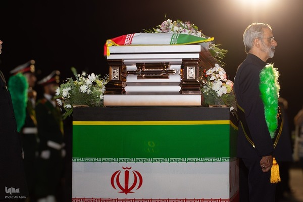 مراسم استقبال از پیکر استاد محمود فرشچیان در اصفهان