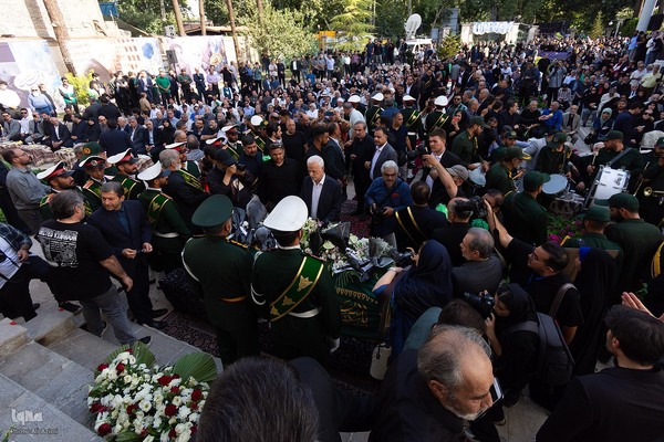 بدرقه پیکر استاد فرشچیان به خانه ابدی