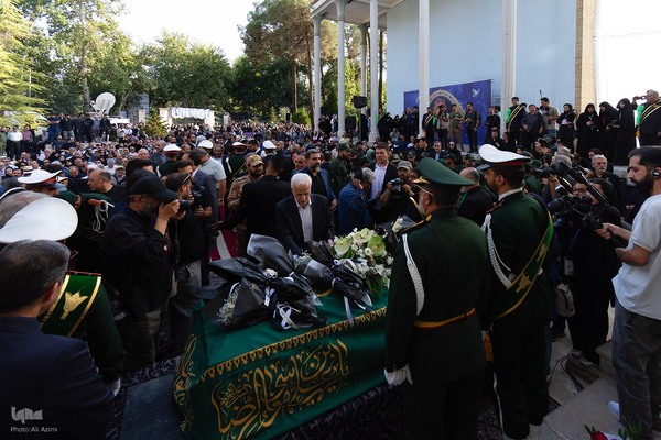بدرقه پیکر استاد فرشچیان به خانه ابدی