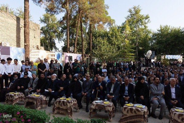 بدرقه پیکر استاد فرشچیان به خانه ابدی