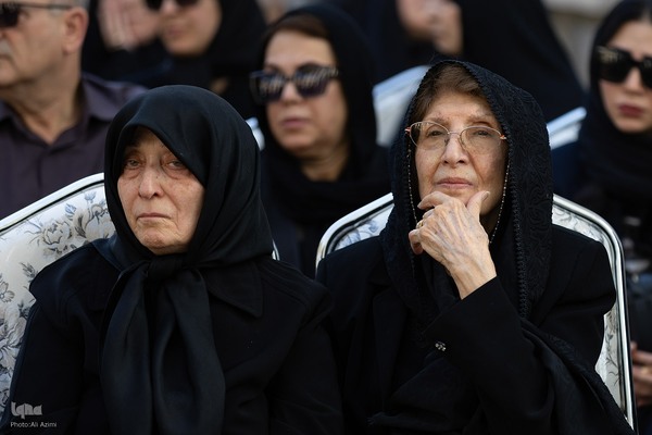 بدرقه پیکر استاد فرشچیان به خانه ابدی