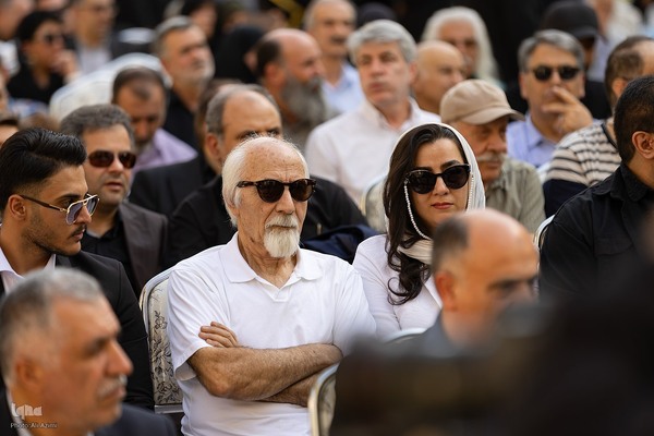 بدرقه پیکر استاد فرشچیان به خانه ابدی