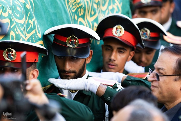 بدرقه پیکر استاد فرشچیان به خانه ابدی