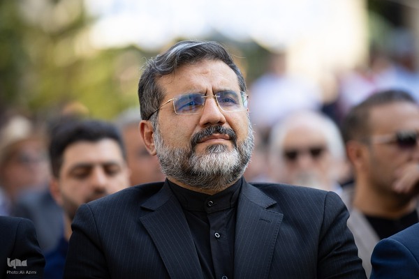 بدرقه پیکر استاد فرشچیان به خانه ابدی