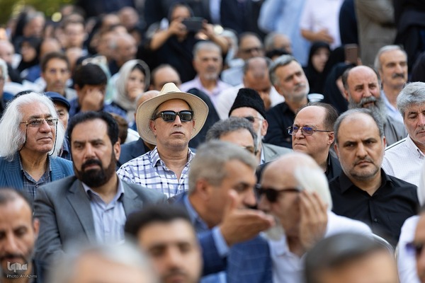 بدرقه پیکر استاد فرشچیان به خانه ابدی