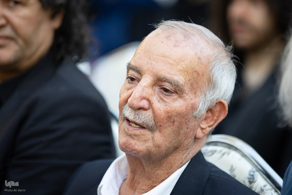 بدرقه پیکر استاد فرشچیان به خانه ابدی