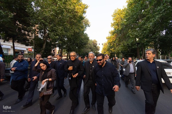 بدرقه پیکر استاد فرشچیان به خانه ابدی