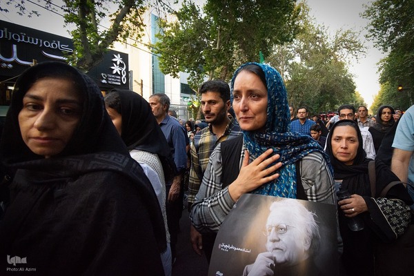 بدرقه پیکر استاد فرشچیان به خانه ابدی