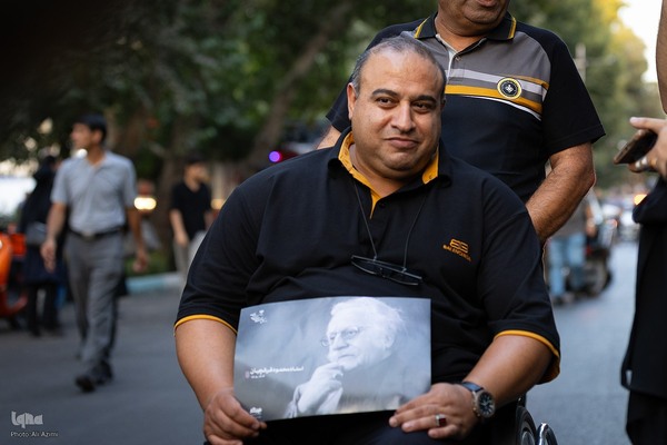 بدرقه پیکر استاد فرشچیان به خانه ابدی