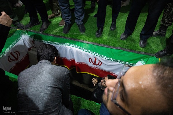 بدرقه پیکر استاد فرشچیان به خانه ابدی