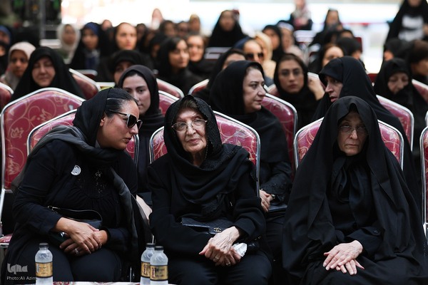 آیین بزرگداشت استاد فرشچیان در اصفهان