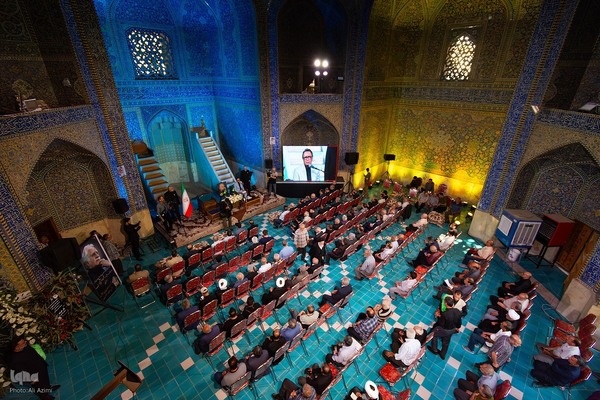 آیین بزرگداشت استاد فرشچیان در اصفهان