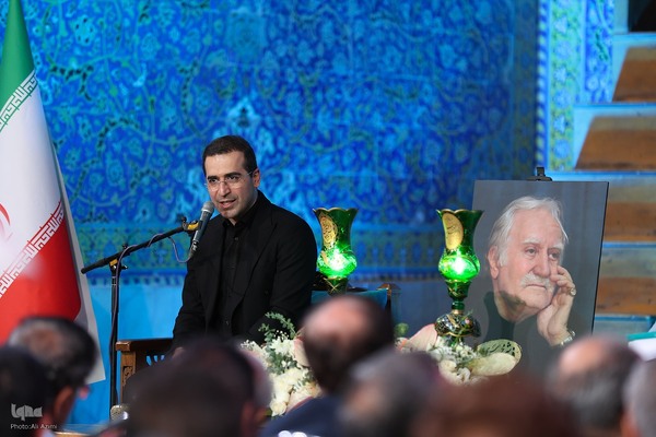 آیین بزرگداشت استاد فرشچیان در اصفهان