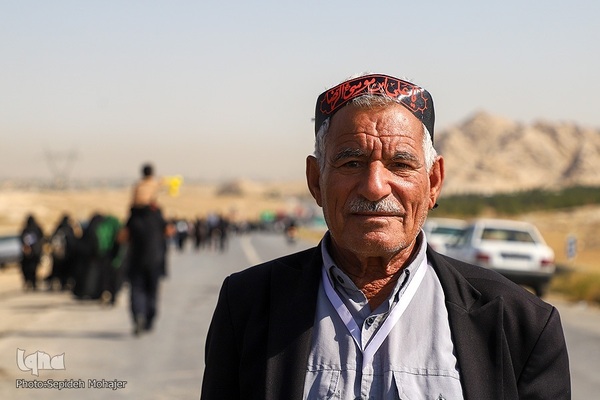 زائران پیاده امام رضا(ع)