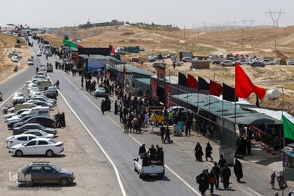 زائران پیاده امام رضا(ع)