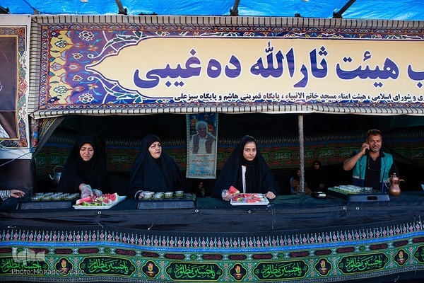 زائران پیاده امام رضا(ع)