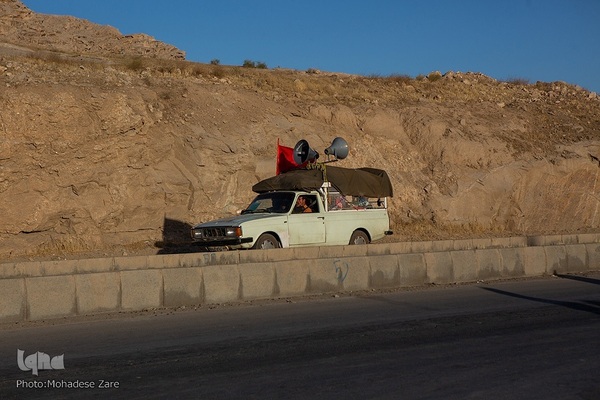 زائران پیاده امام رضا(ع)