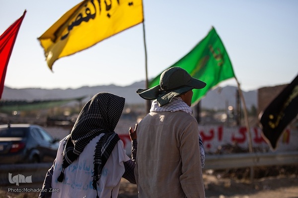 زائران پیاده امام رضا(ع)