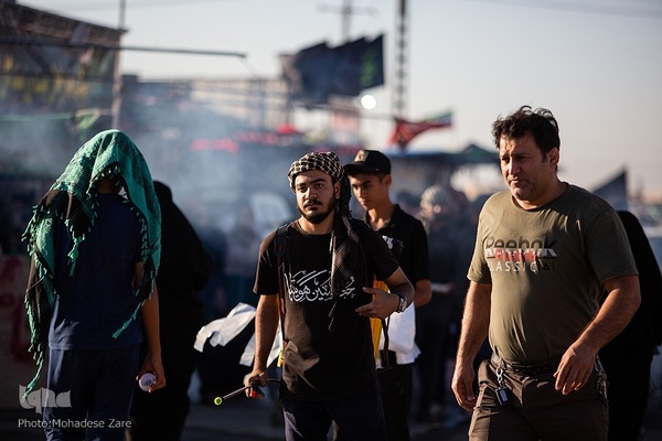 زائران پیاده امام رضا(ع)