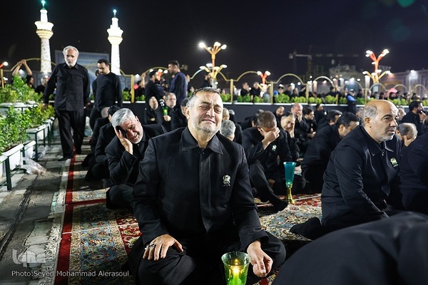 مراسم خطبه‌خوانی شب شهادت امام رضا(ع) در حرم رضوی