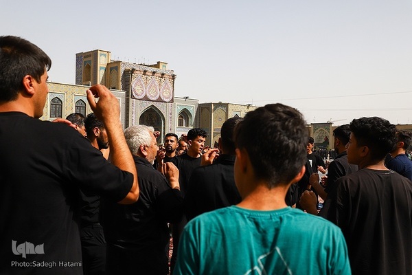 عزاداری شب شهادت امام رضا(ع) در مشهد