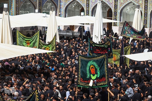 عزاداری شب شهادت امام رضا(ع) در مشهد