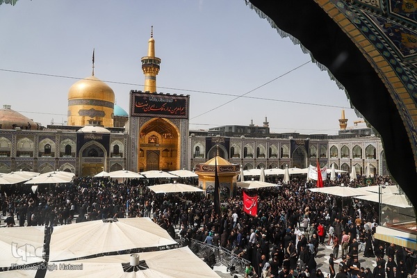 عزاداری شب شهادت امام رضا(ع) در مشهد