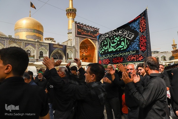 عزاداری شب شهادت امام رضا(ع) در مشهد