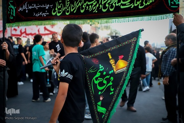 عزاداری شب شهادت امام رضا(ع) در مشهد